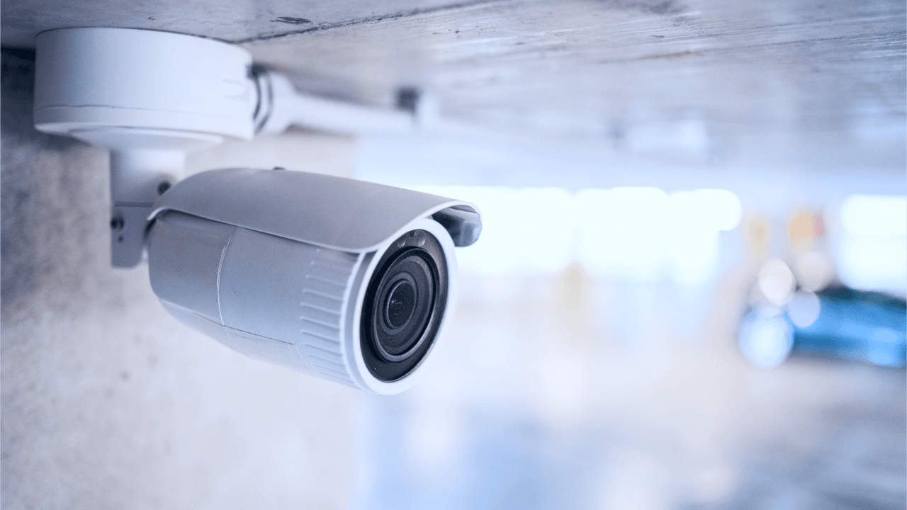 工場向け監視カメラを設置するメリットとは? 活用事例とおすすめ関連製品をご紹介